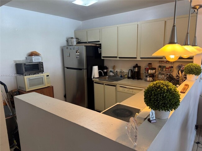 Photo - 200 Leslie Dr Unidad 317