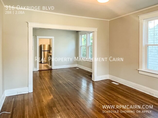 316 Oakridge Blvd