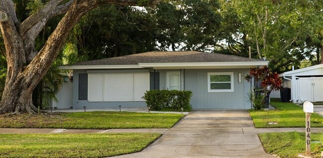 Building Photo - 1040 Charles St