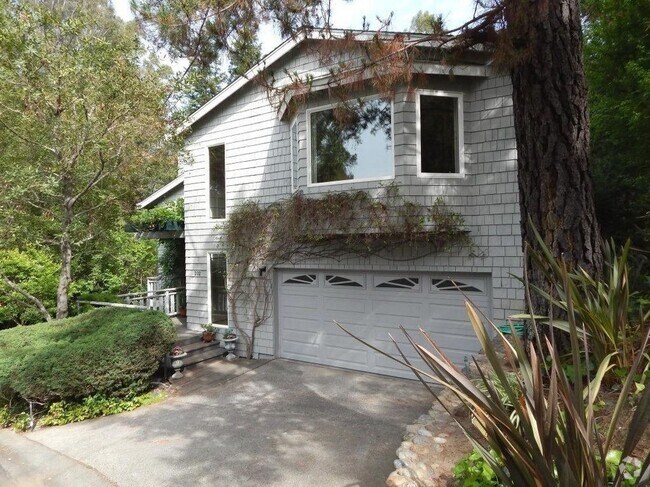 Building Photo - 202 College Ave Rental