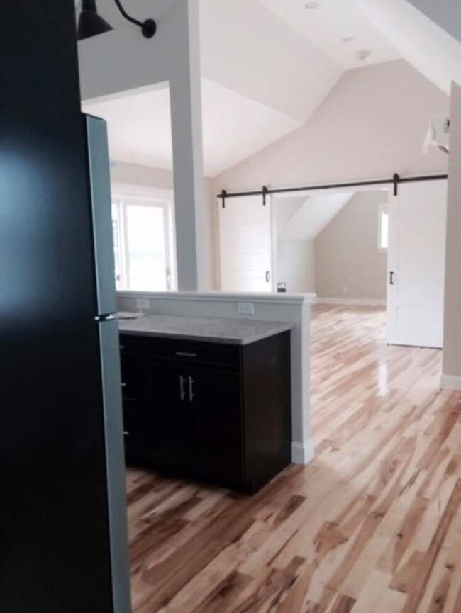 Photo - 1379 MA-28A Unit C2