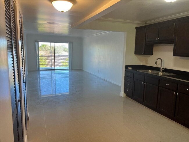 Photo - 3120 N Pine Island Rd Unit 3