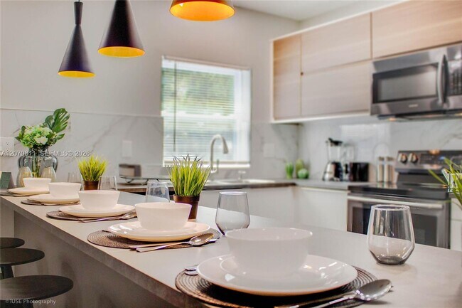 Photo - 5530 NW 5th Ave