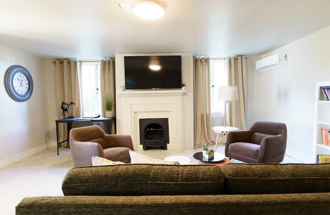 Photo - 1411 College St Unit College St