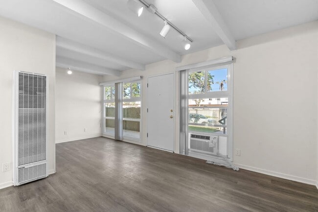 10110  Camarillo Pl.