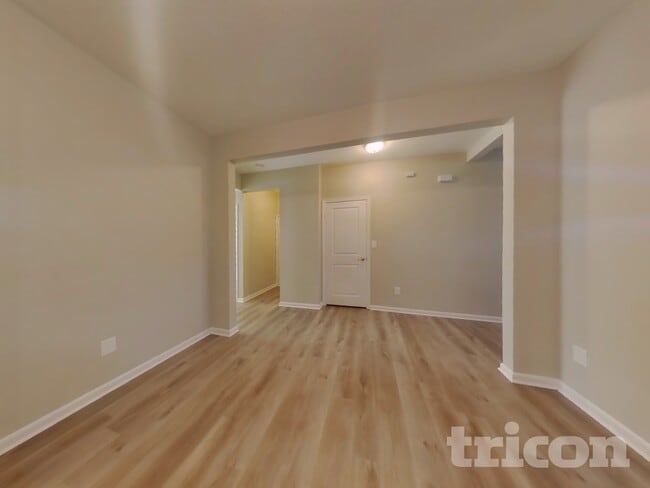 Photo - 8355 Burket Way