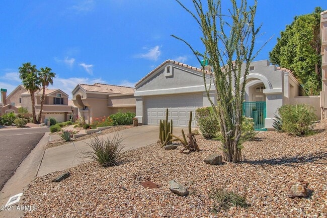 Building Photo - 1138 E Amberwood Dr