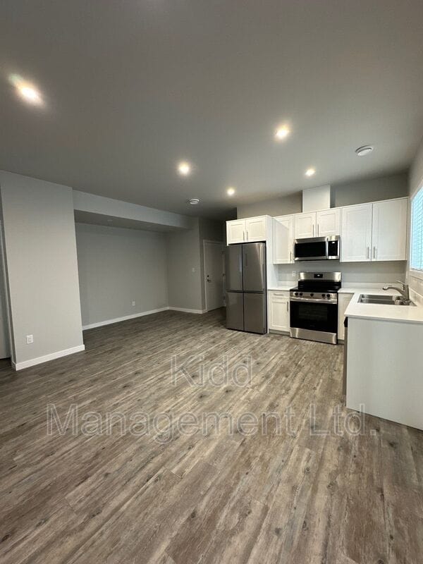 3850 Glendale Dr