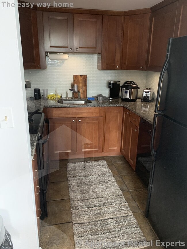 Photo - 14 Locust St Unidad #3D