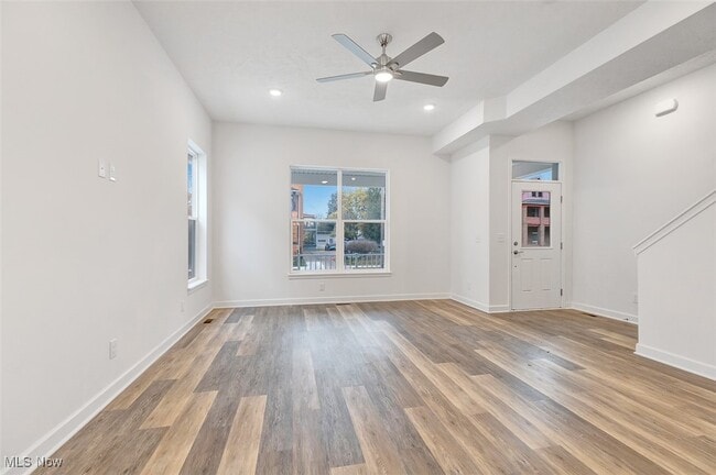 Photo - 2253 E 97th St