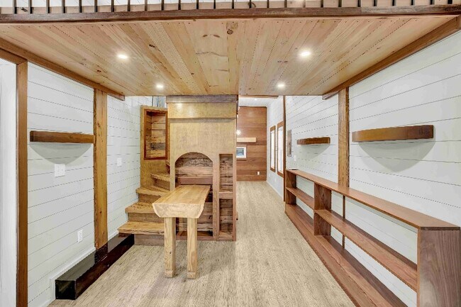 Photo - 8263 Gayfer Rd Ext