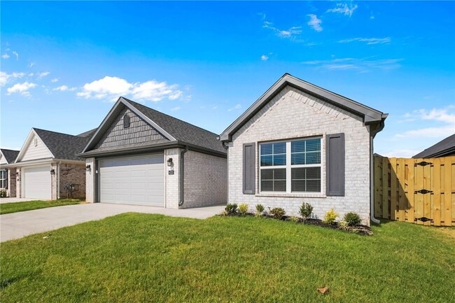 Photo - 4225 W Barhem Dr