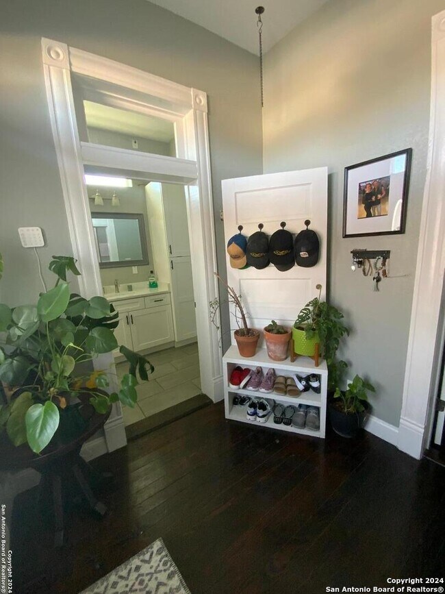 Photo - 309 Spruce St