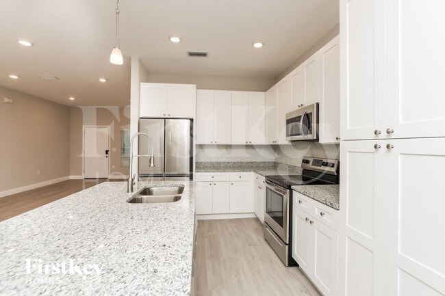 Photo - 150 Warwick St SE