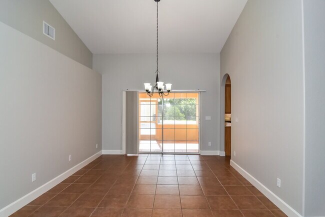 Photo - 610 Williams Ave