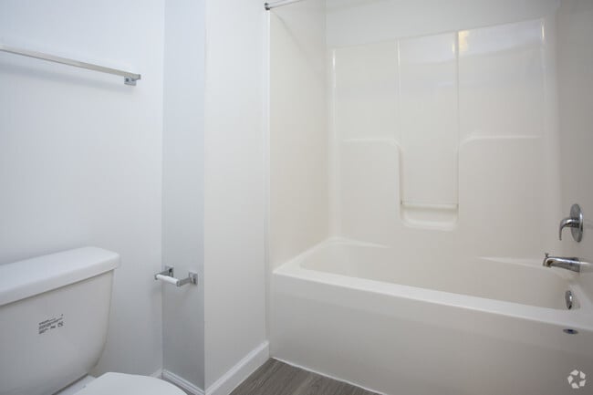 1BD, 1BA - 822 SF