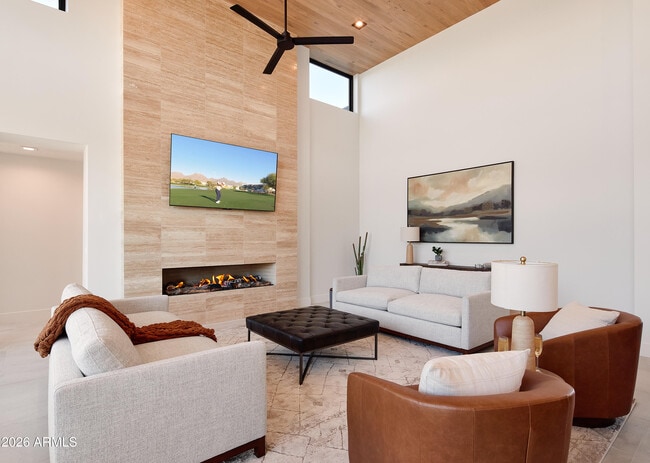 Building Photo - 10931 E Whitehorn Dr