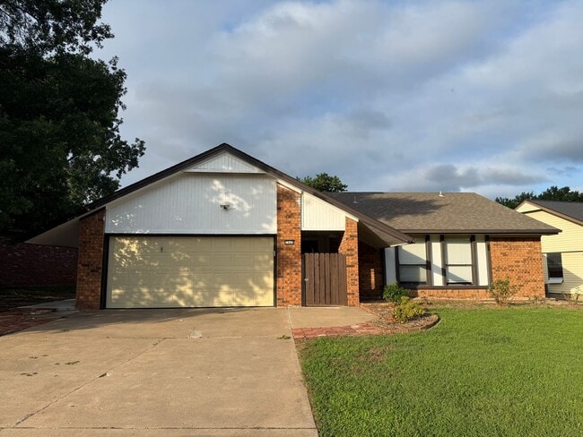 Building Photo - Must See! Welcome home to your new 3 bedroom, 2 bath home!
