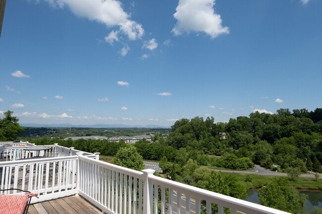 Photo - 1992 Asheville Dr