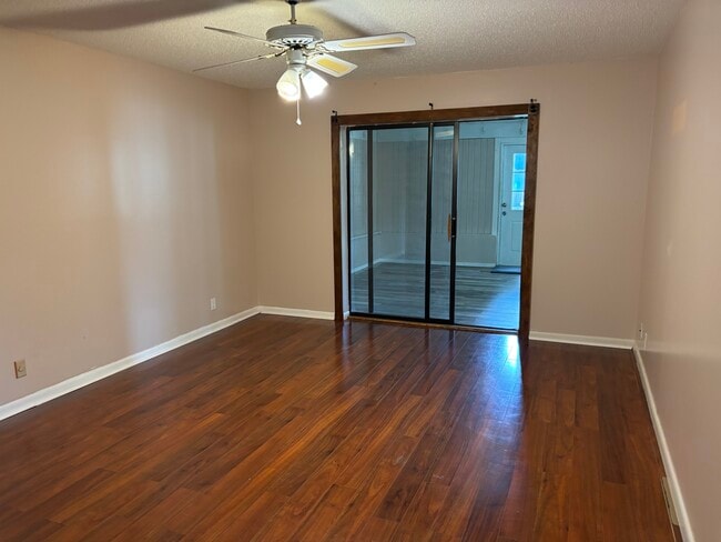 Photo - 2 Windermere Pl