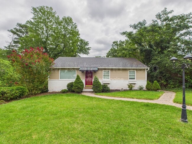 Building Photo - 1109 Dinwiddie Ave Rental