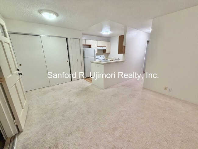 Building Photo - lulu9410 Unit 1