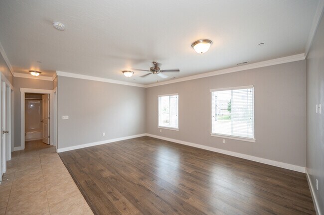 Photo - Main Floor Condo in Saratoga Springs! Unit 4