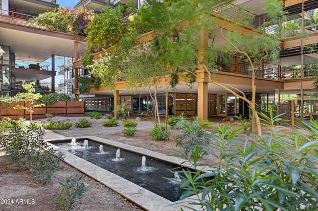 Building Photo - 7121 E Rancho Vista Dr Rental