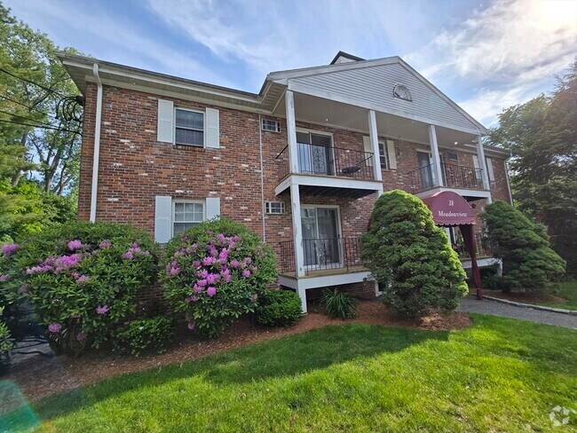 Building Photo - 38 Bennett St Unit 3A Rental