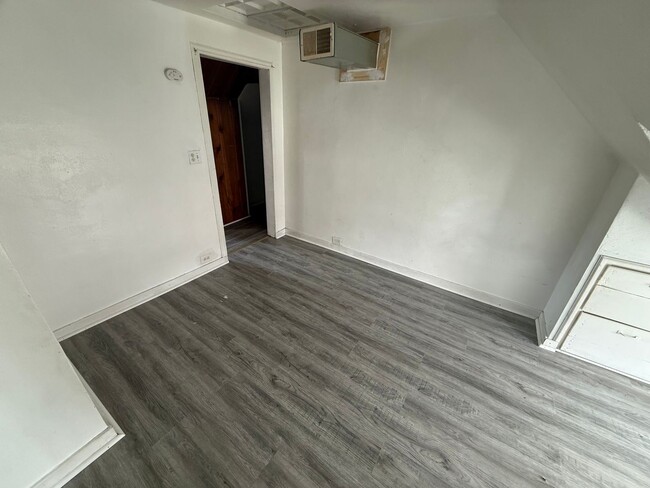 Photo - 2408 W High St Unit 2408 W High St 3