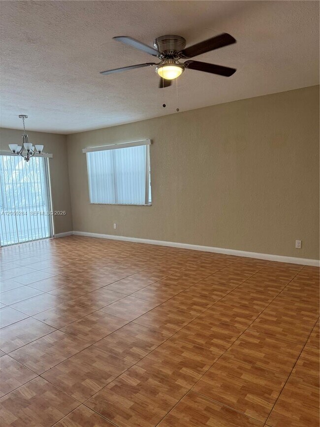 Photo - 4046 NW 19th St Unit 206