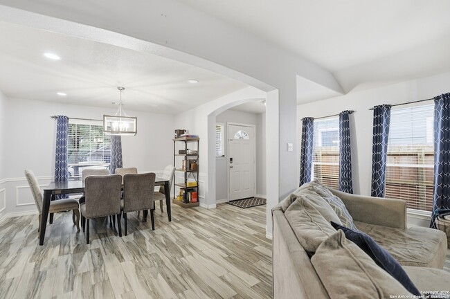 Photo - 414 Willow Grove Dr