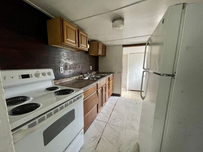 Photo - 1130 Elgie St