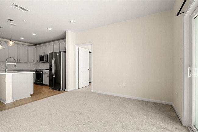 Photo - 2 Stratton Dr Unit 102