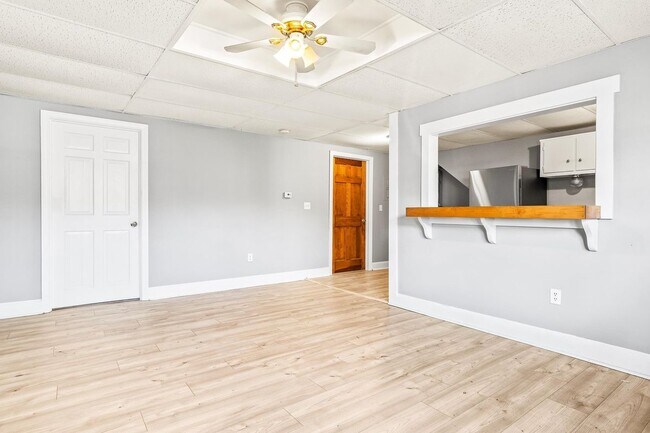 Photo - 547 White Mountain Hwy