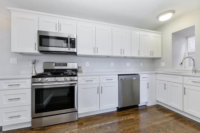 Photo - 21 Rowell St Apartments Unit 3