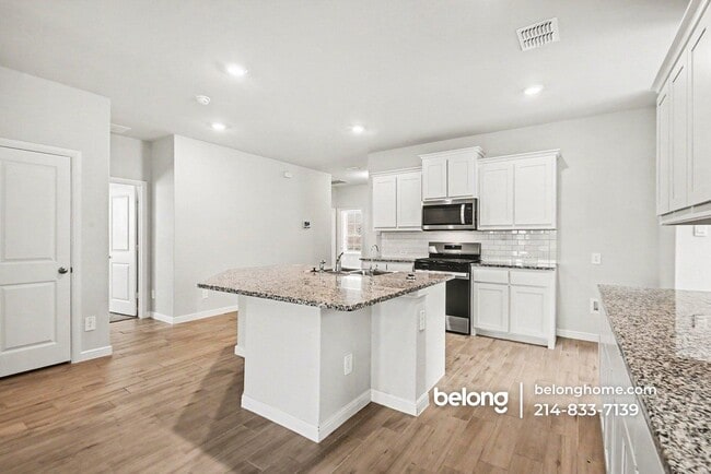 Photo - 209 Bay Mdws Ln