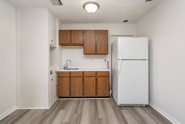 Photo - Cozy Efficiency Apartment in Midland $800 per Month Utilities included!