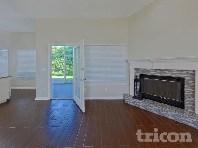 Photo - 843 Magic Cove Ln