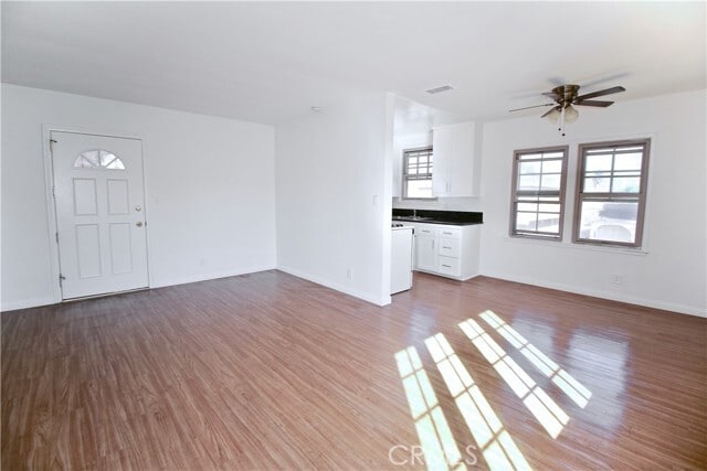 Building Photo - 6951 Simpson Ave Unit 12