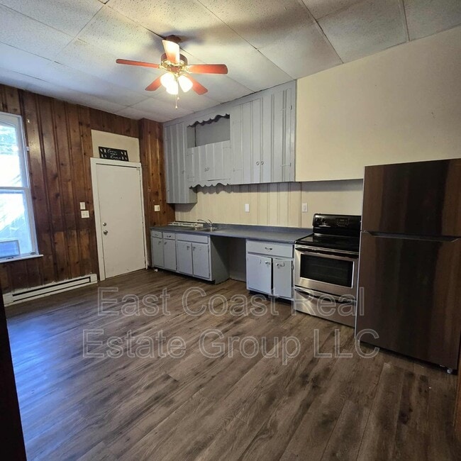 Photo - 5 E Lee St