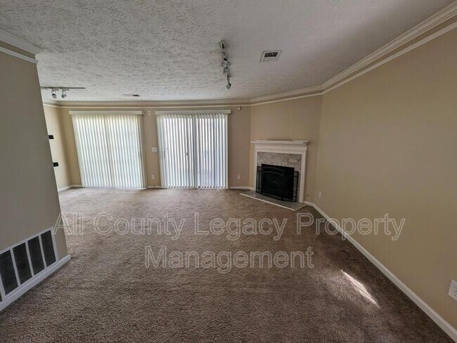 Photo - 3757 Meadow Creek Dr