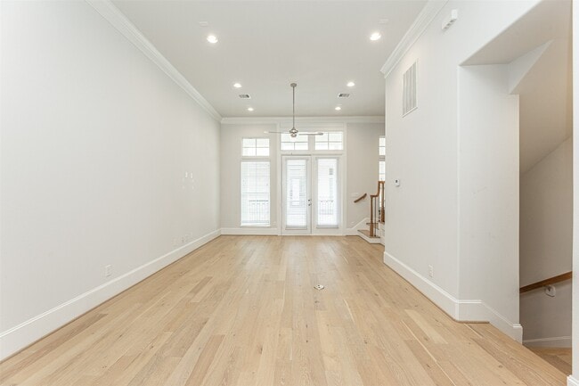 Photo - 2028 Waterloo Station Rd