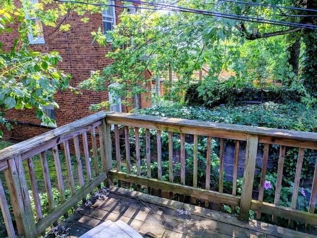 Photo - 119 N Robinson St Unidad Apt. B