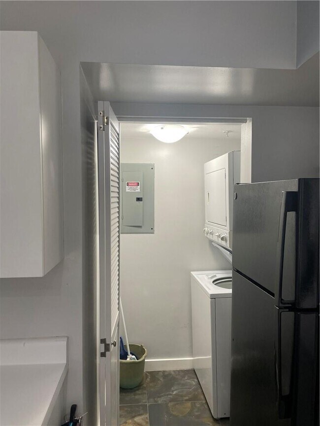 Photo - 2640 S University Dr Unidad 319