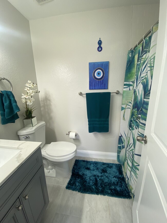 Private bathroom - 177 Lighthouse Dr Unit 177 Lighthouse Drive