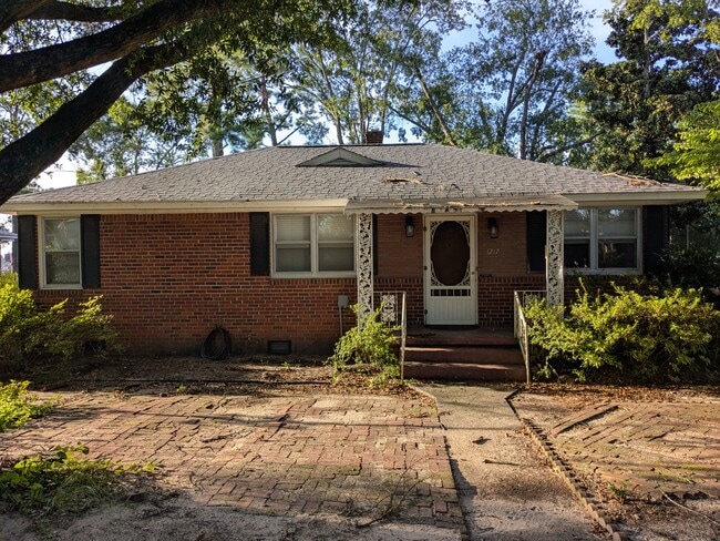 Building Photo - 1217 Jensen St Rental