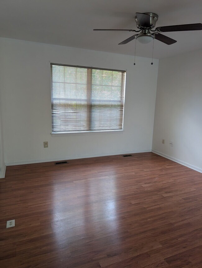 Photo - 314 Moonlight Ct House