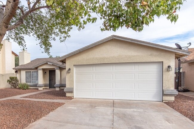 Building Photo - $500 Move-In Credit (ends 9/30) | Newly Remodeled 3BR w/ Pool