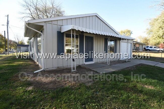 Photo - 3310 Iroquois Ln